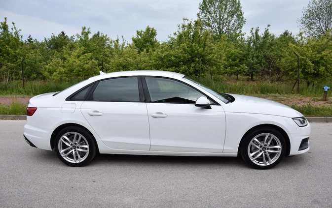 Audi A4 cena 109900 przebieg: 180000, rok produkcji 2019 z Kielce małe 742